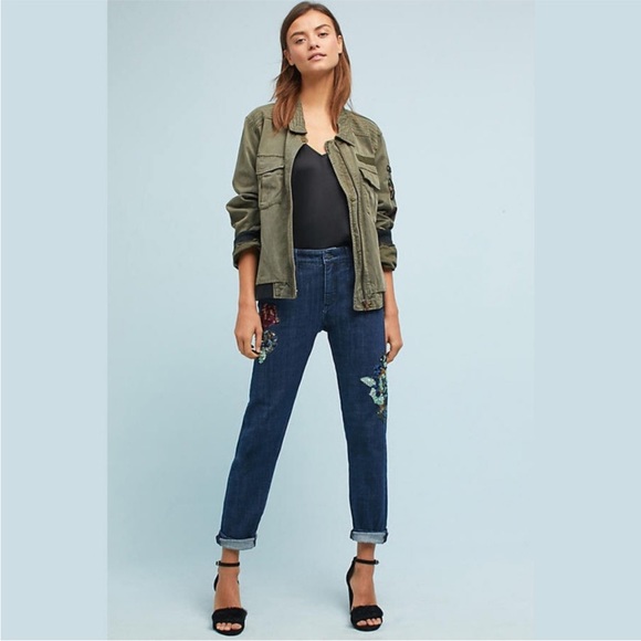 Anthropologie- Pilcro- Slim Boyfriend, Engineered Floral Sequin Detail, Size 31 - Picture 3 of 15